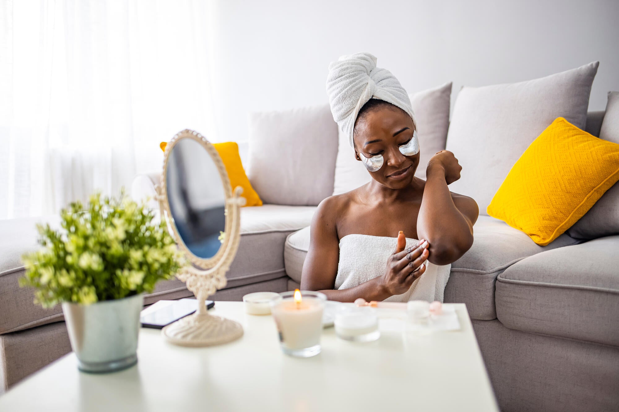 Expert Advice on How to Combat Chronic Dry Skin This Season