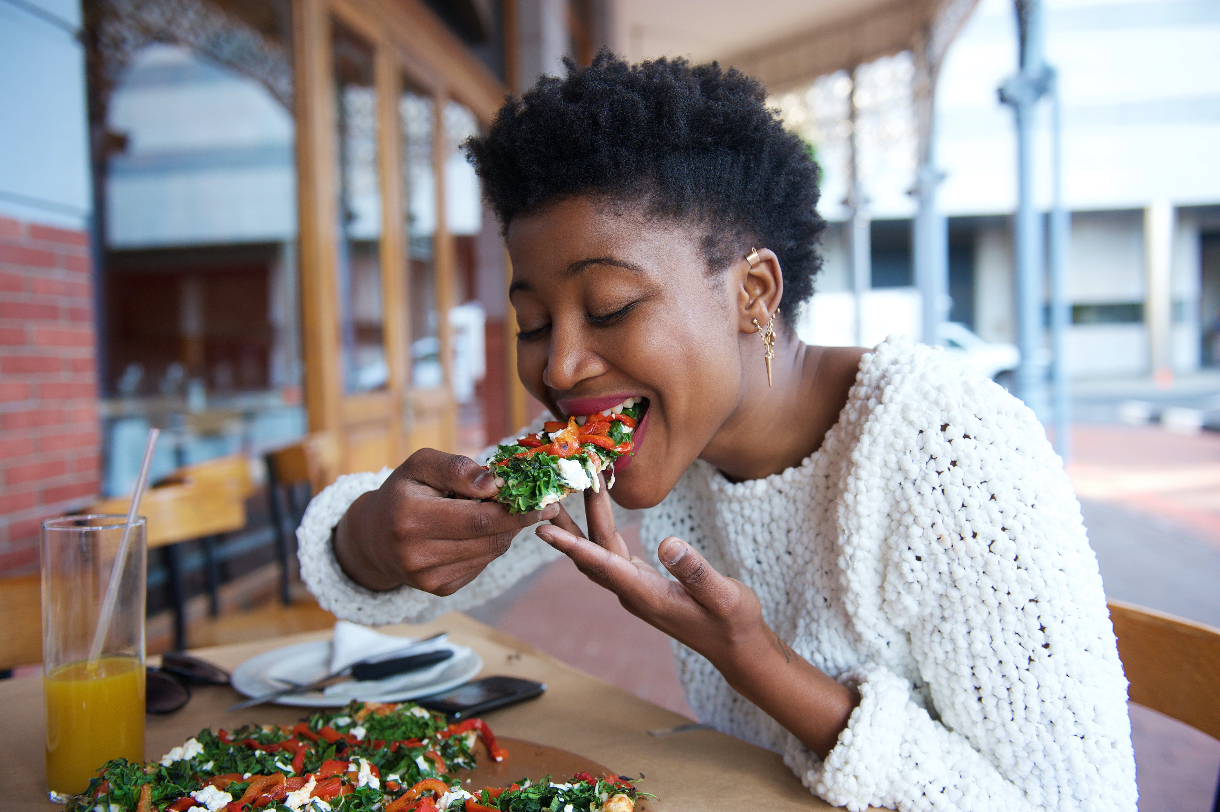 Eating with Intention: Creating Harmony with Mindful and Intuitive Eating Practices