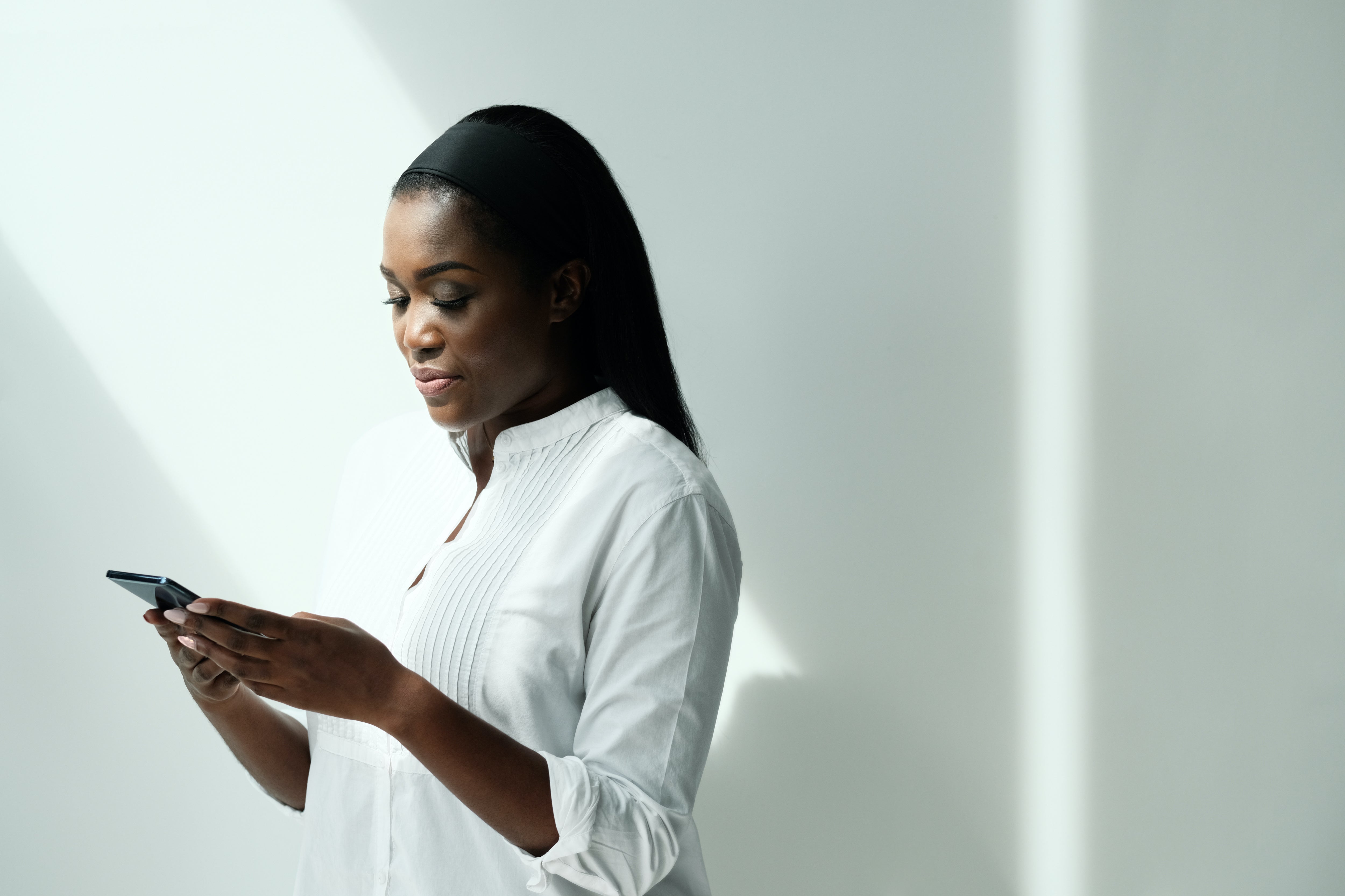 Mindful Tech Use: How to Successfully Navigate a Phone Detox