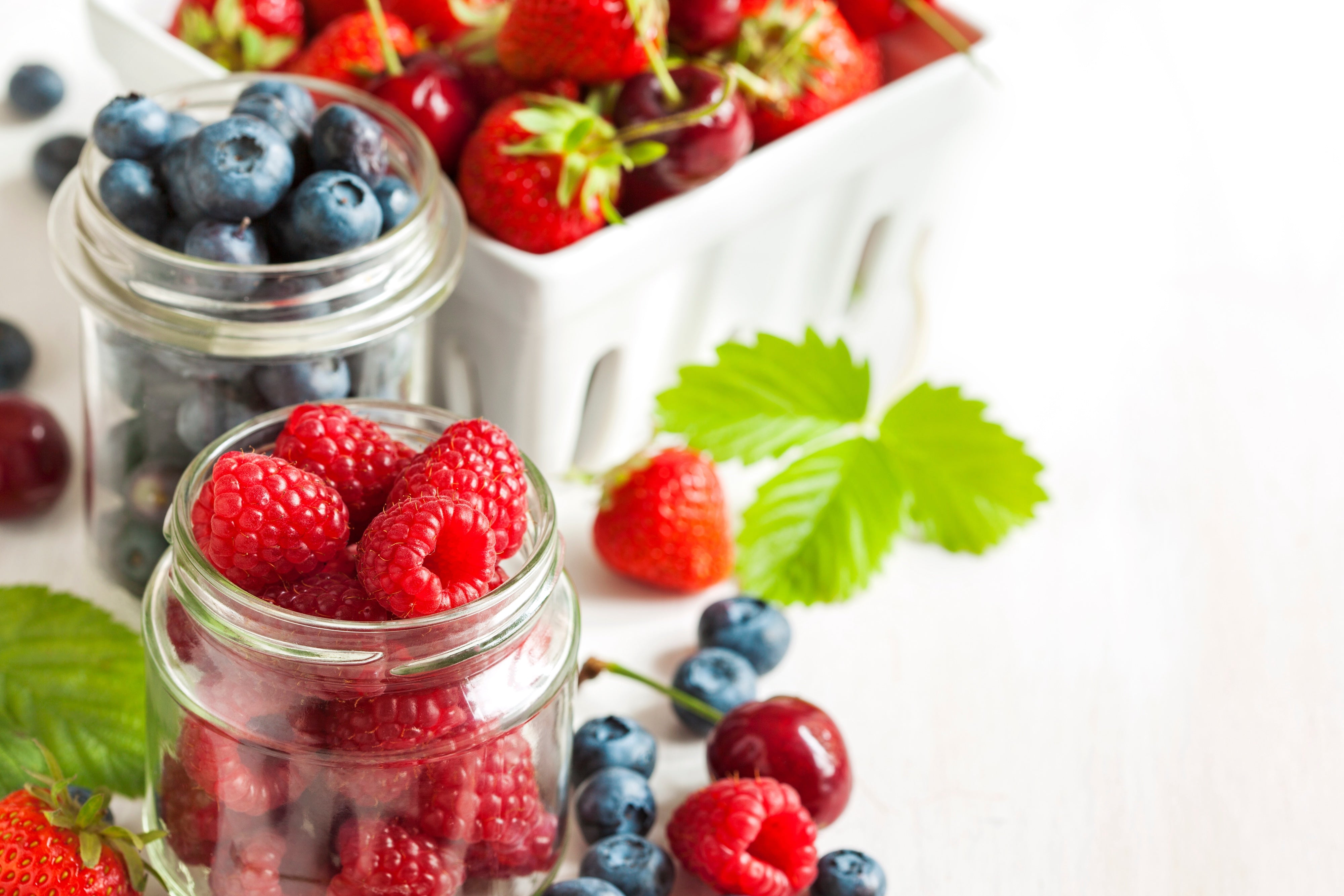 Top 30 Antioxidant Foods for Glowing Skin & Cell Health